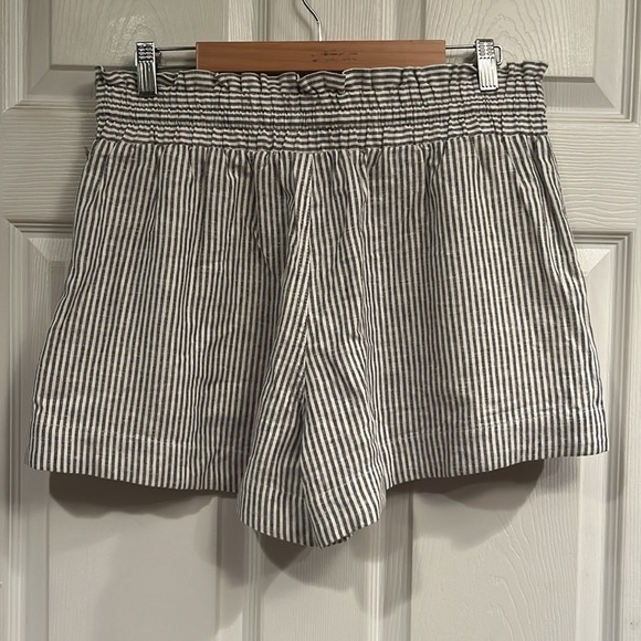 A New Day brand size L linen shorts- NWT - Picture 3 of 6